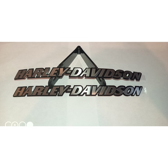 Genuine Harley 2021 Street Glide Tank Emblems Badges Medallions OEM - Picture 2 of 3